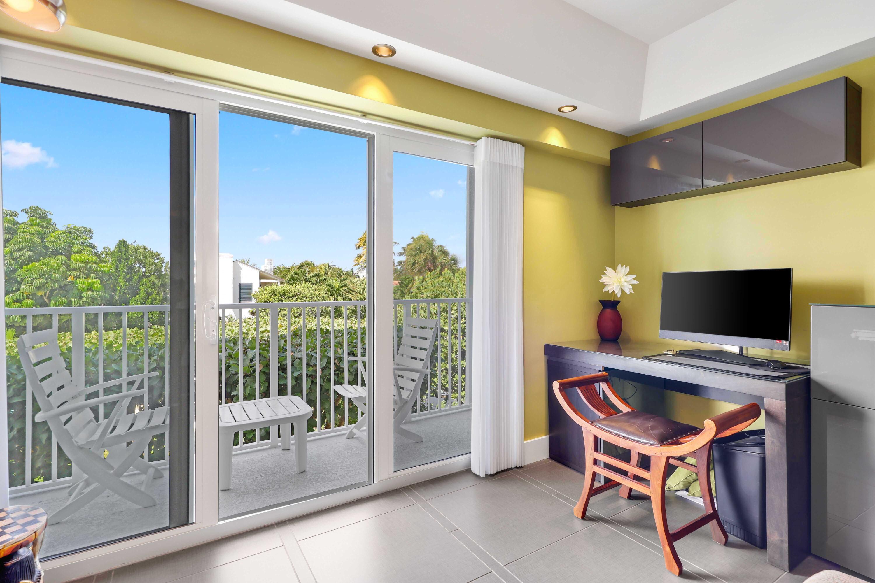 THREE FIFTY CONDO - Residential