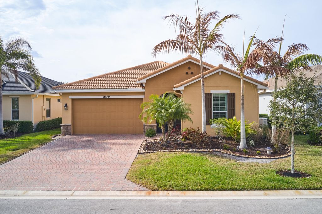 Photo of 10095 SW Oak Tree Circle, Port Saint Lucie, FL 34987 (MLS # R11168548)