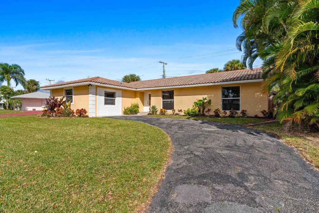 Photo of 3697 Holly Drive, Palm Beach Gardens, FL 33410 (MLS # R10957450)