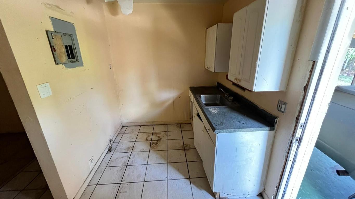 4719 Pinewood Avenue