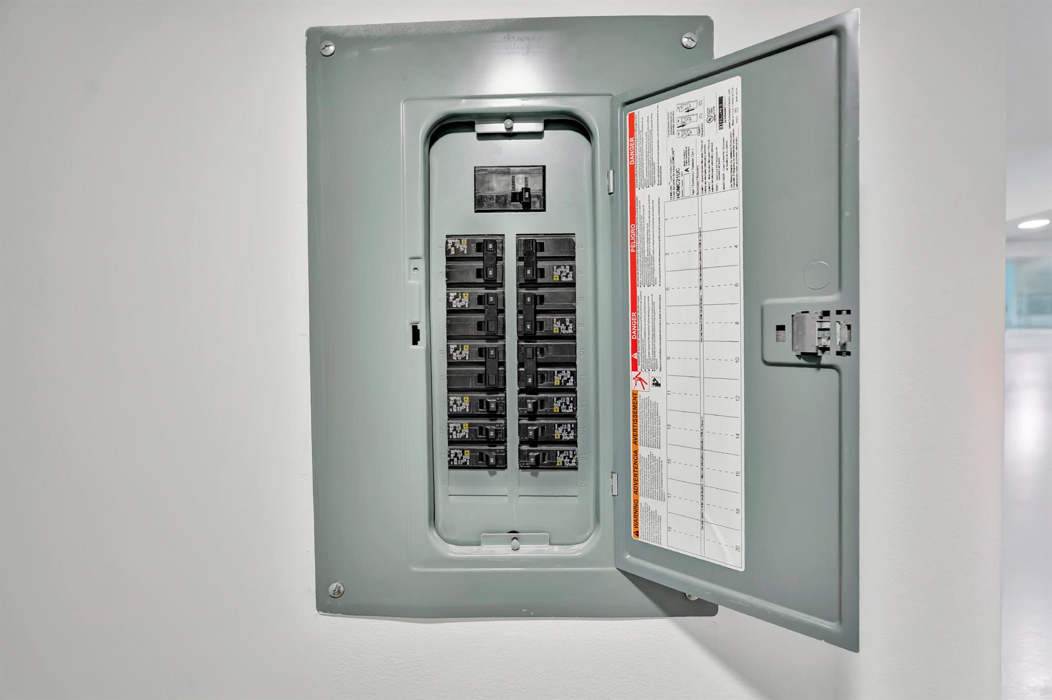 MARINA AT THE BLUFFS COND - Residential Lease