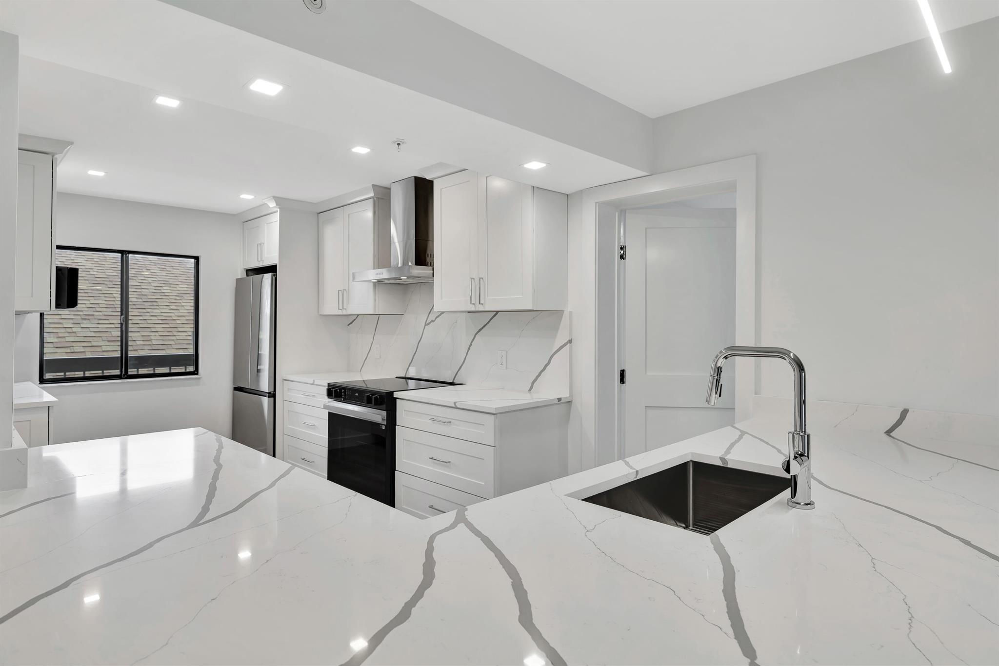 MARINA AT THE BLUFFS COND - Residential Lease