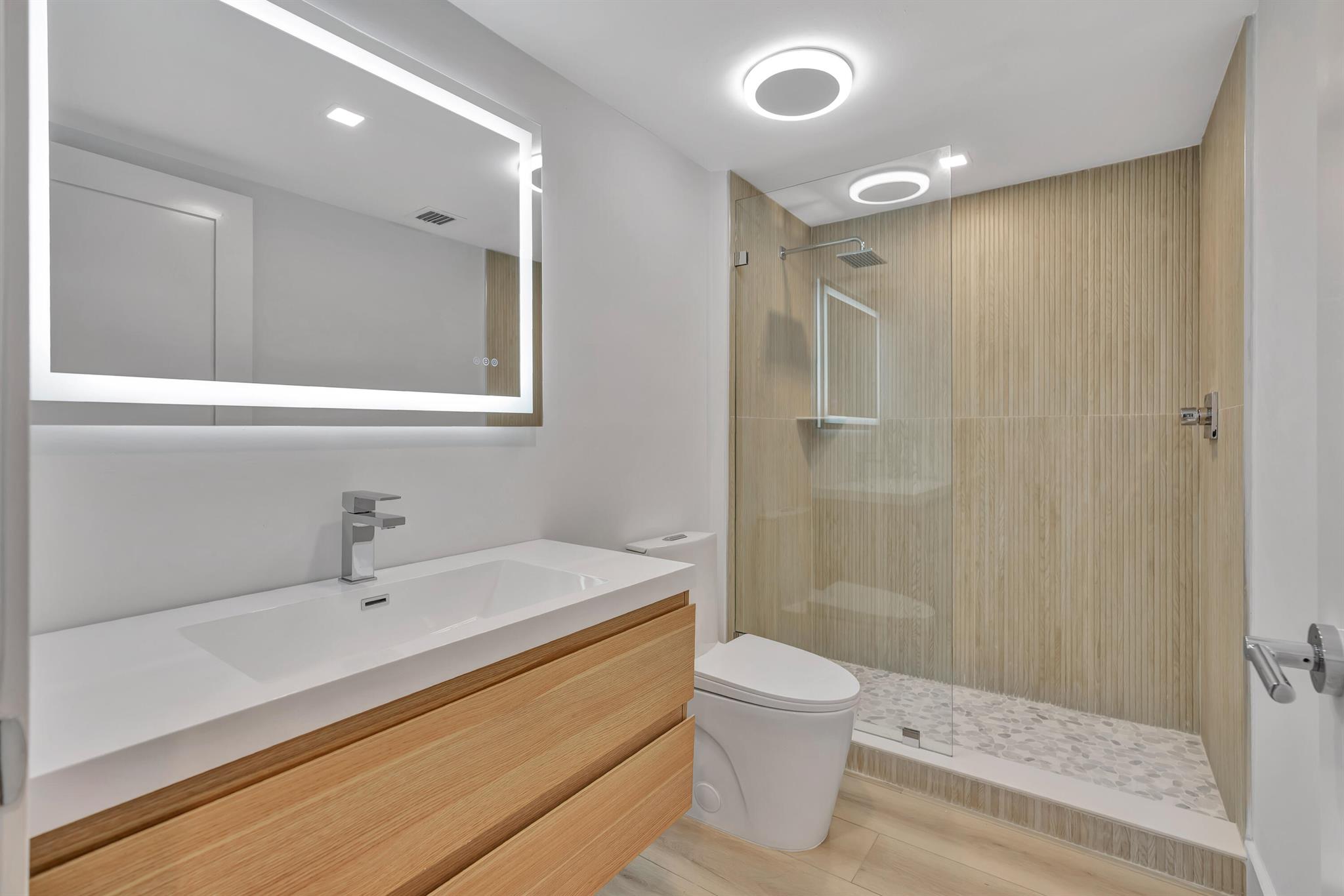 MARINA AT THE BLUFFS COND - Residential Lease