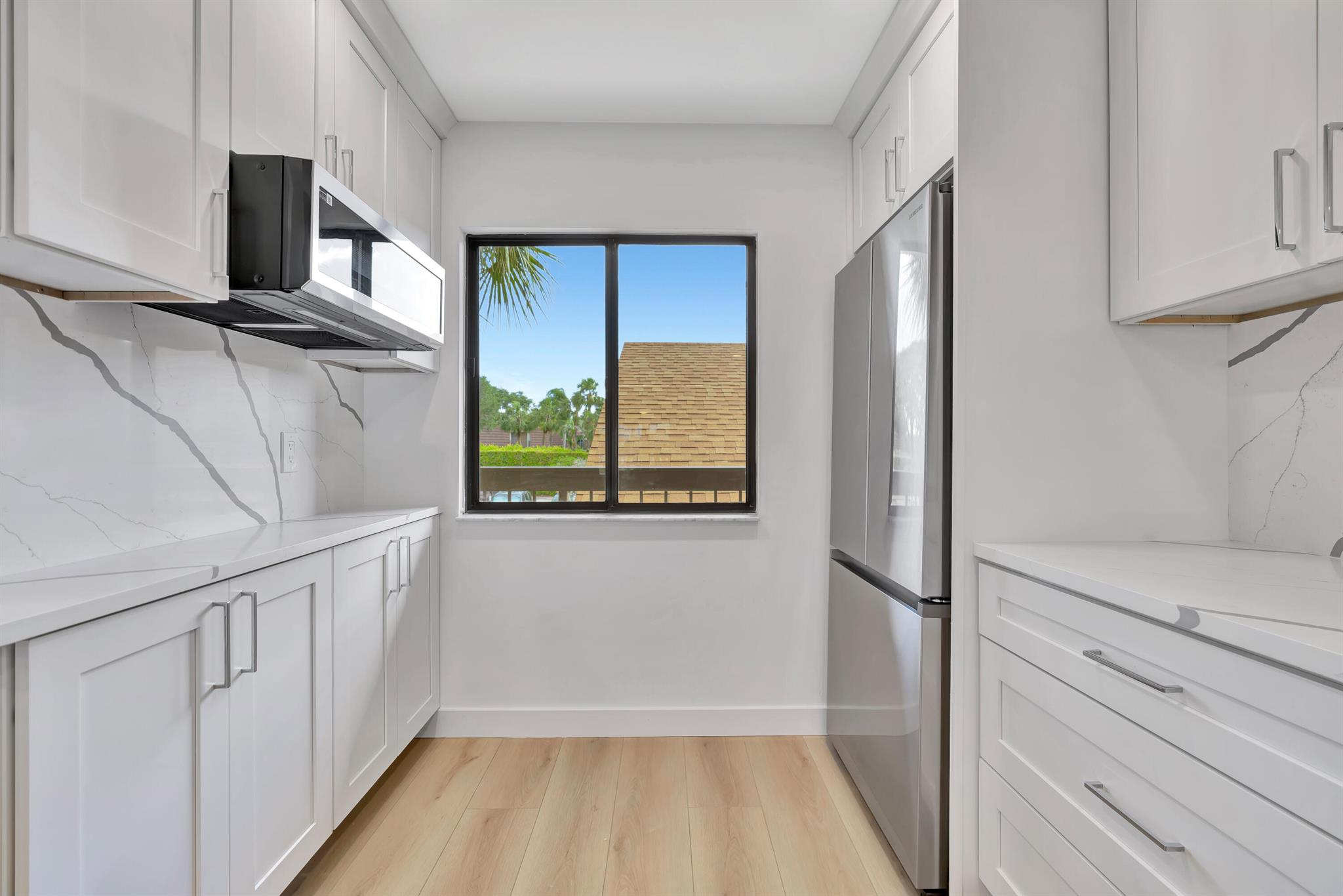 MARINA AT THE BLUFFS COND - Residential Lease