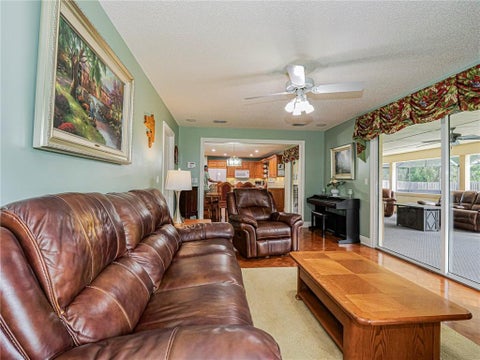 Tiny photo for 410 10TH Court, Vero Beach, FL 32962 (MLS # B26089644)