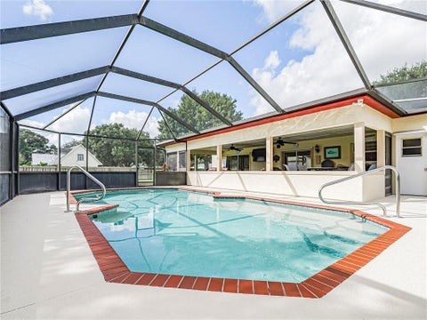 Tiny photo for 410 10TH Court, Vero Beach, FL 32962 (MLS # B26089644)