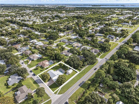 Tiny photo for 410 10TH Court, Vero Beach, FL 32962 (MLS # B26089644)