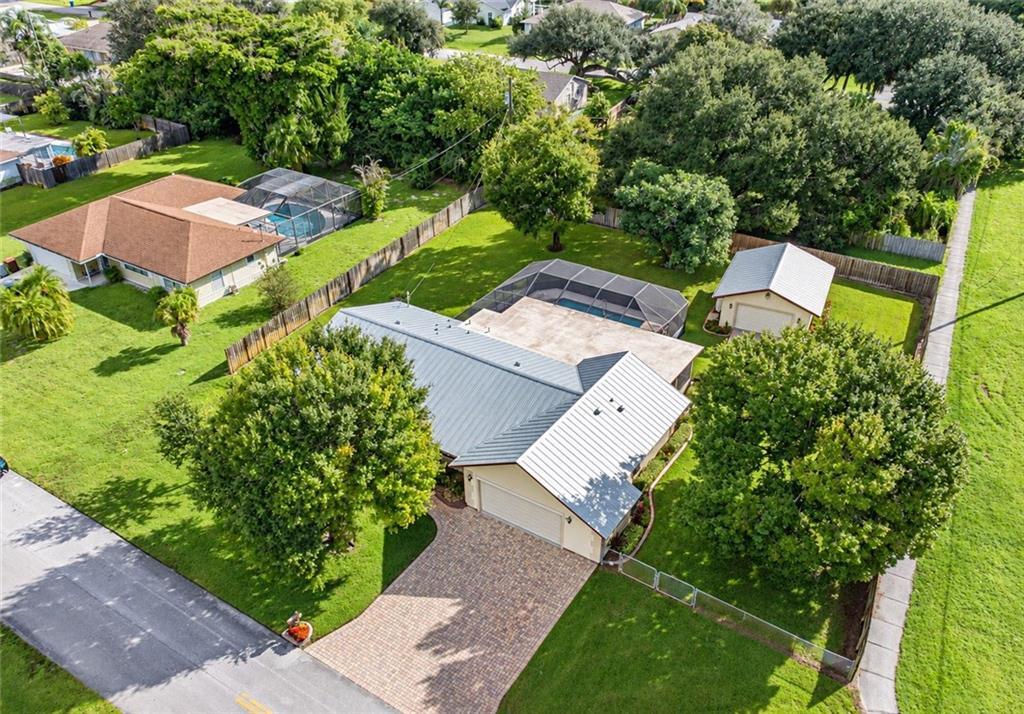Photo of 410 10TH Court, Vero Beach, FL 32962 (MLS # B26089644)