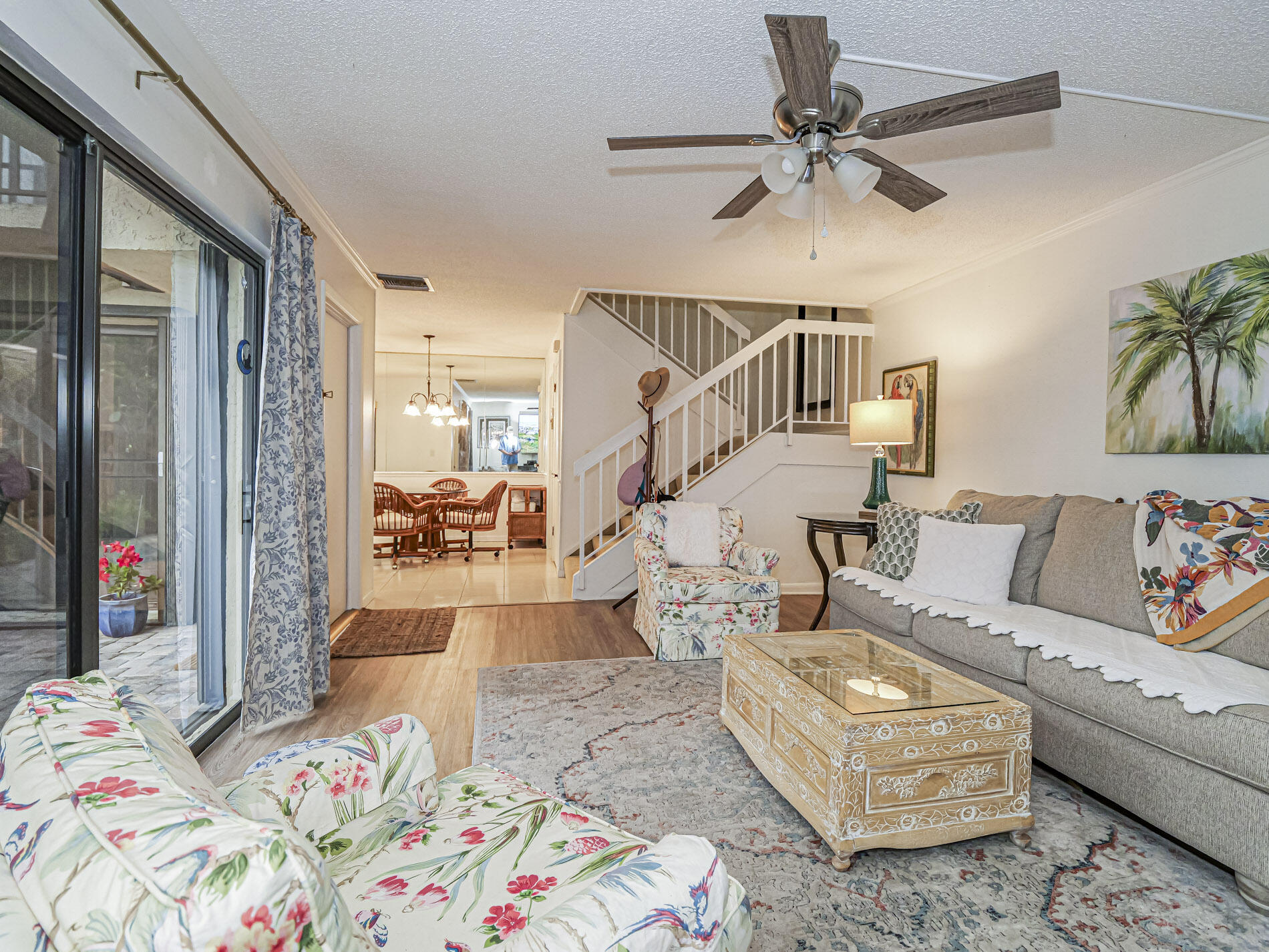 TROPIC GROVES VILLAS J - Residential