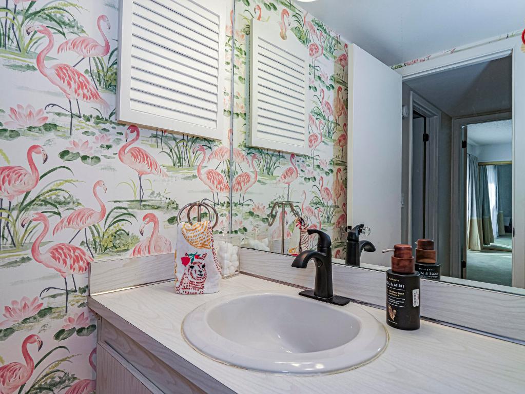 TROPIC GROVES VILLAS J - Residential