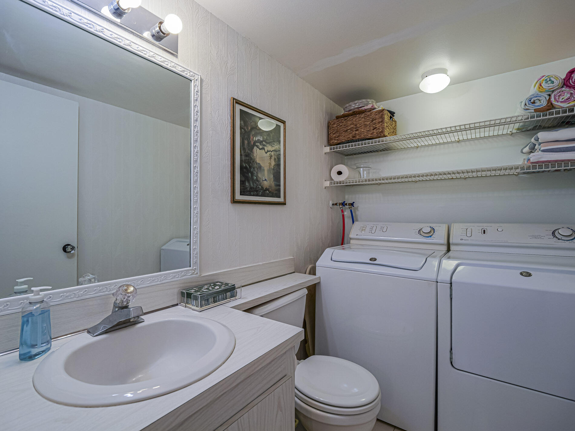 TROPIC GROVES VILLAS J - Residential