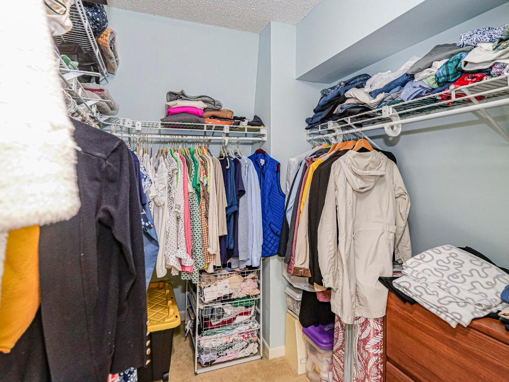 TROPIC GROVES VILLAS J - Residential