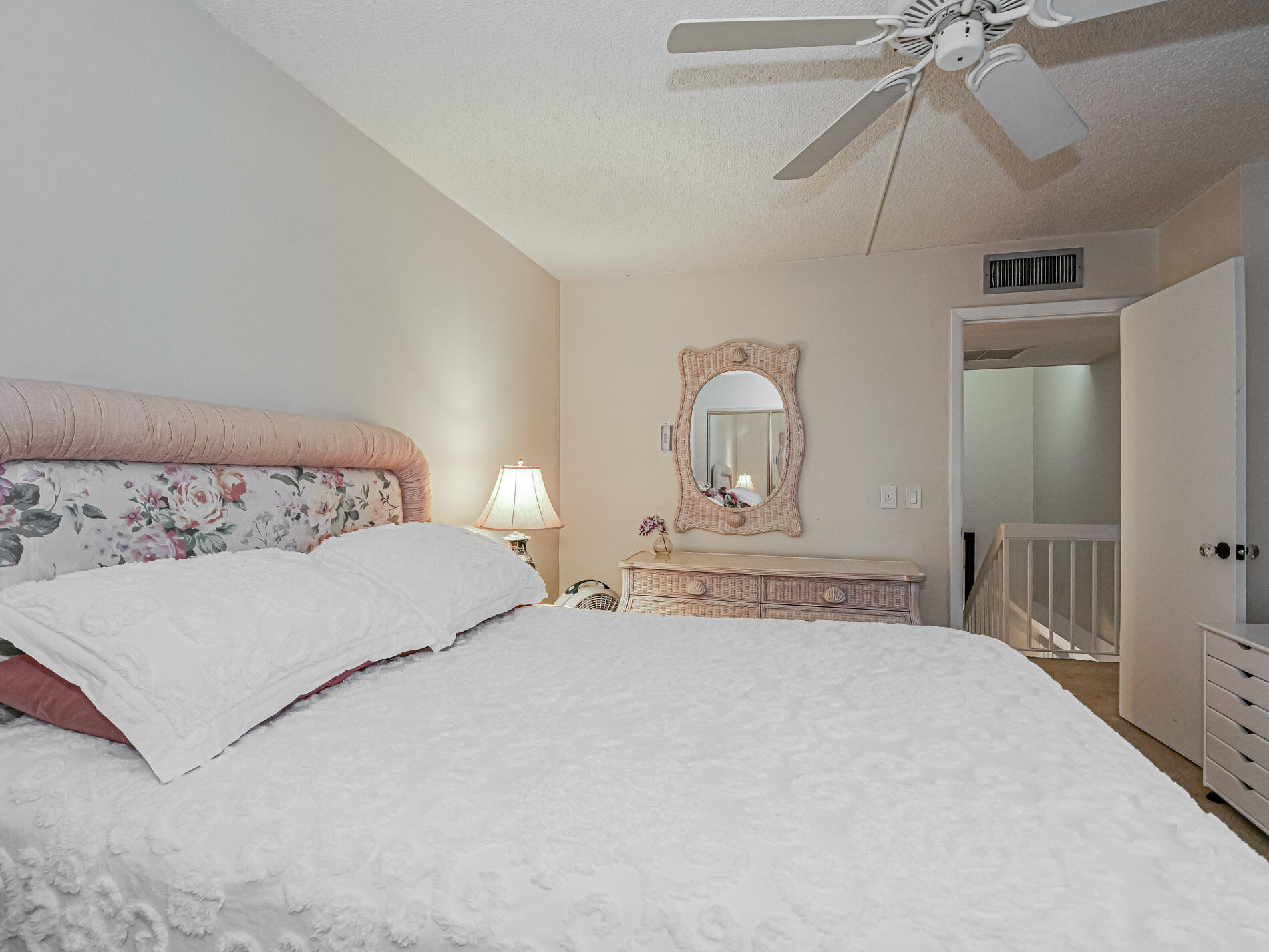 TROPIC GROVES VILLAS J - Residential