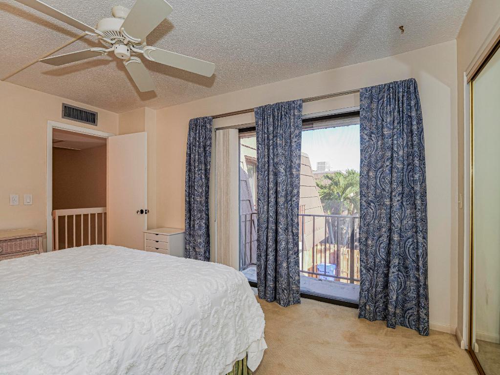 TROPIC GROVES VILLAS J - Residential