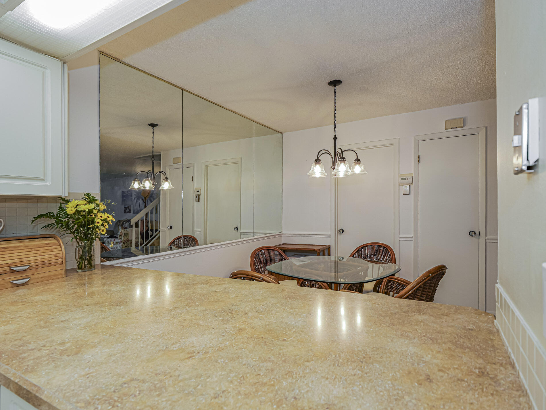 TROPIC GROVES VILLAS J - Residential
