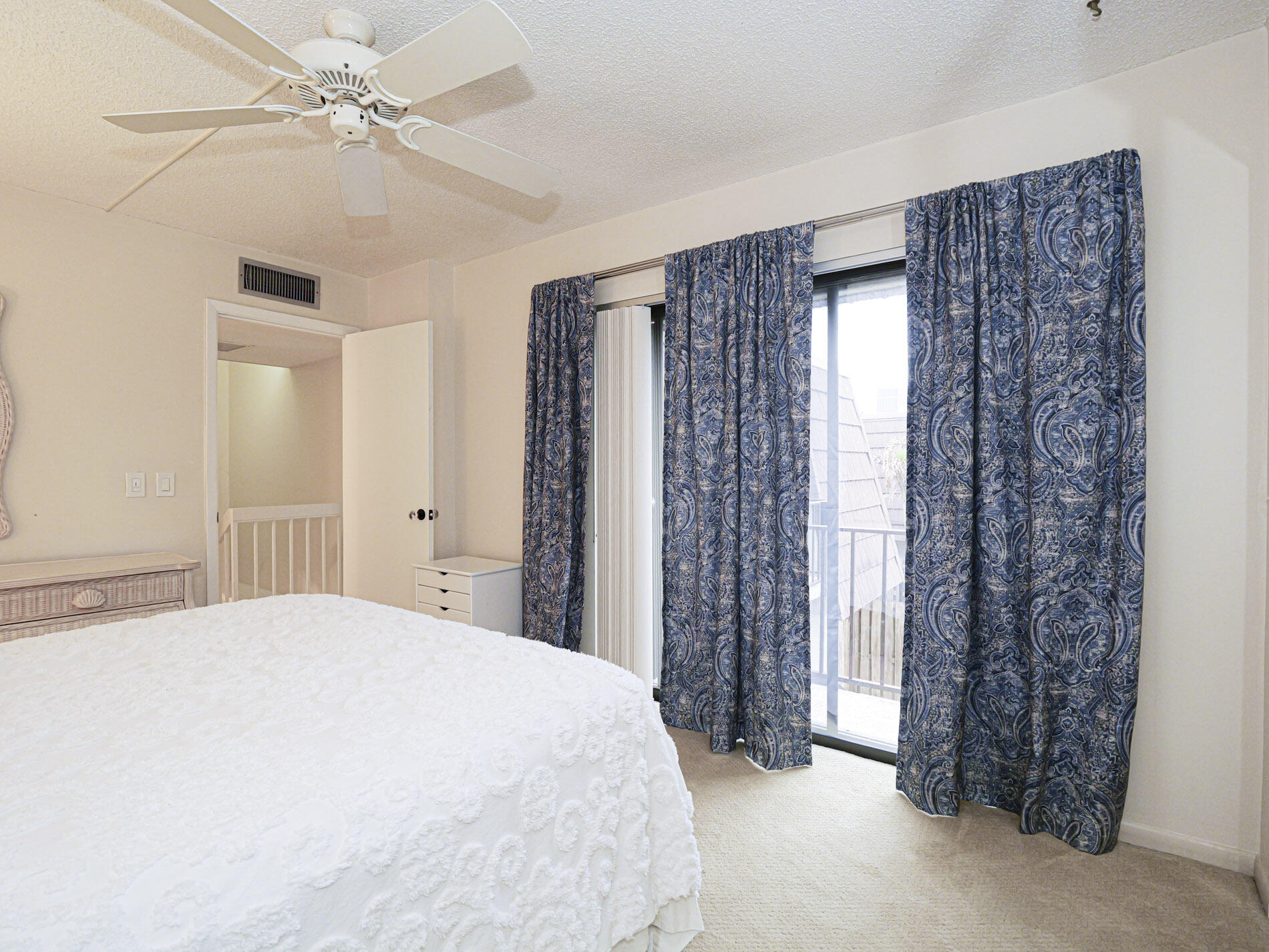 TROPIC GROVES VILLAS J - Residential