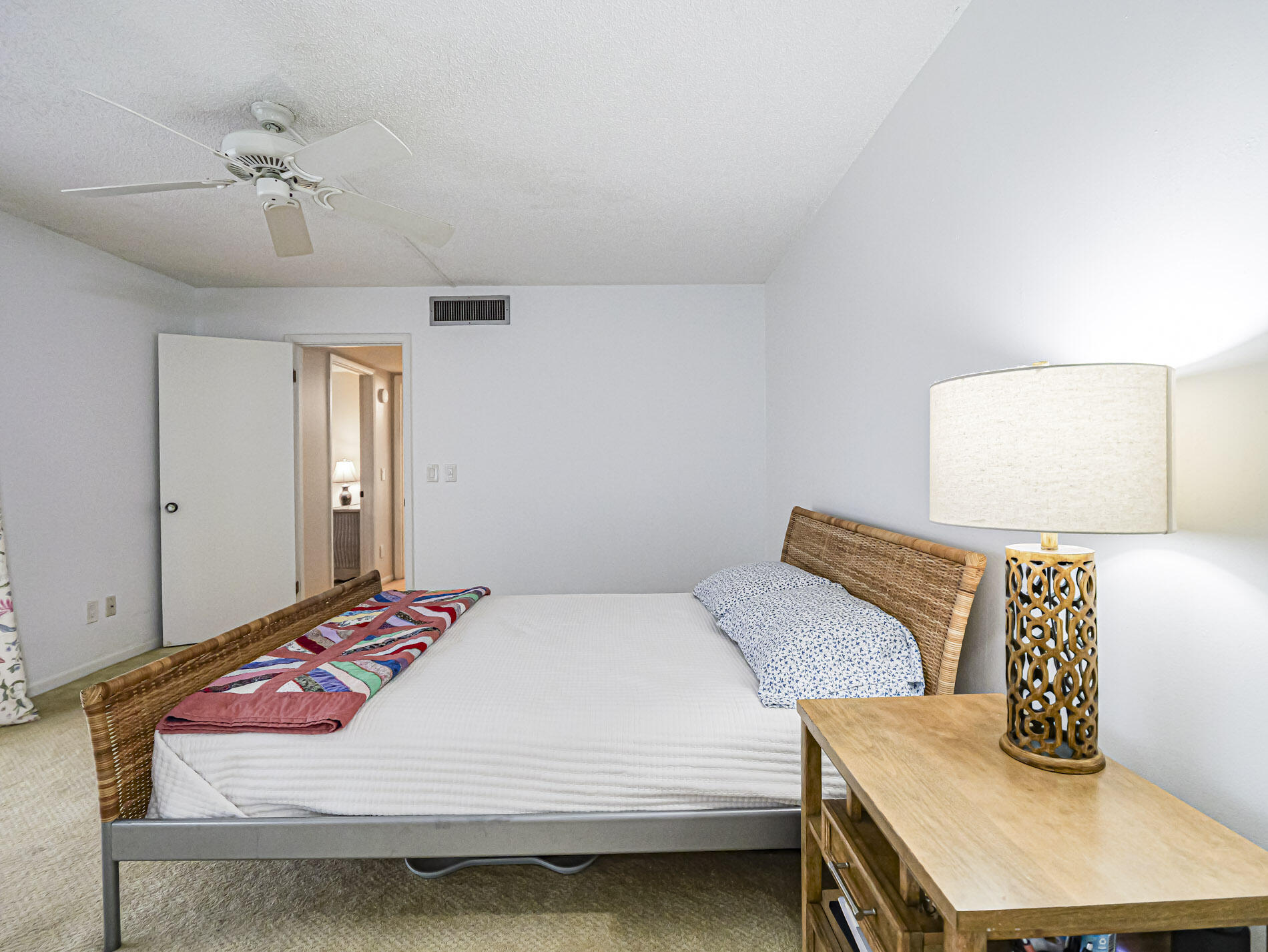 TROPIC GROVES VILLAS J - Residential