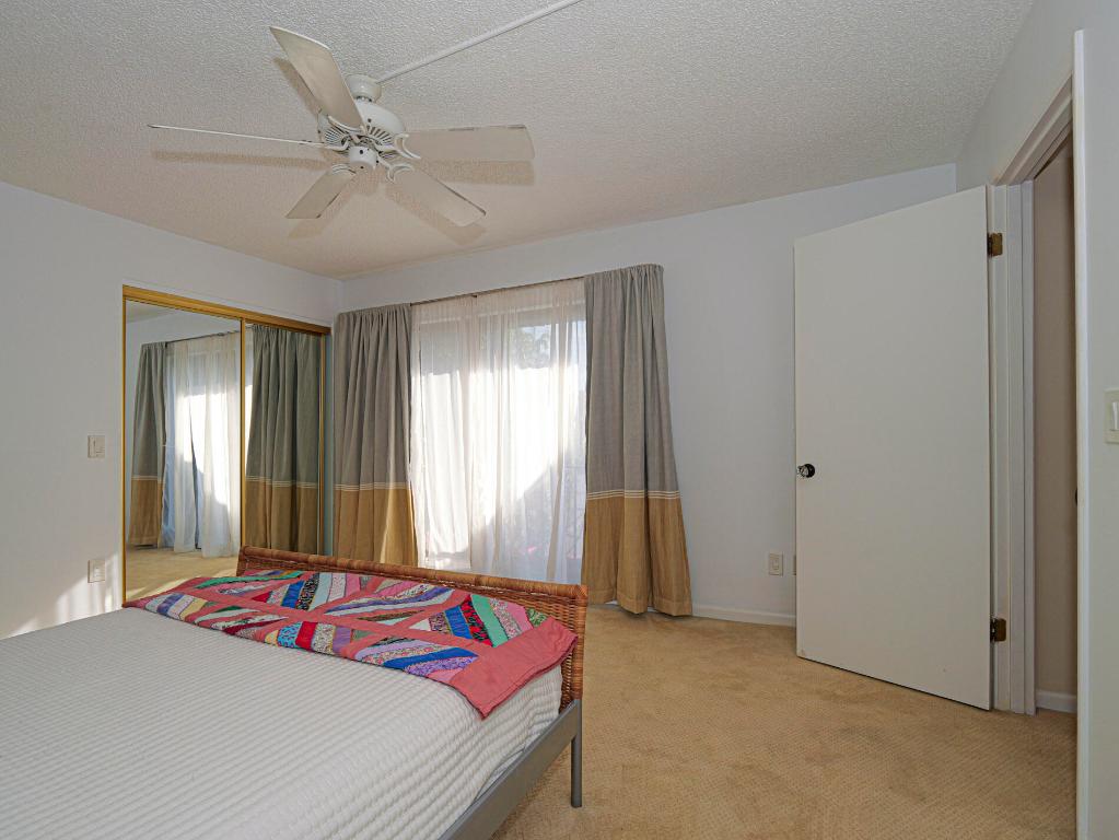 TROPIC GROVES VILLAS J - Residential