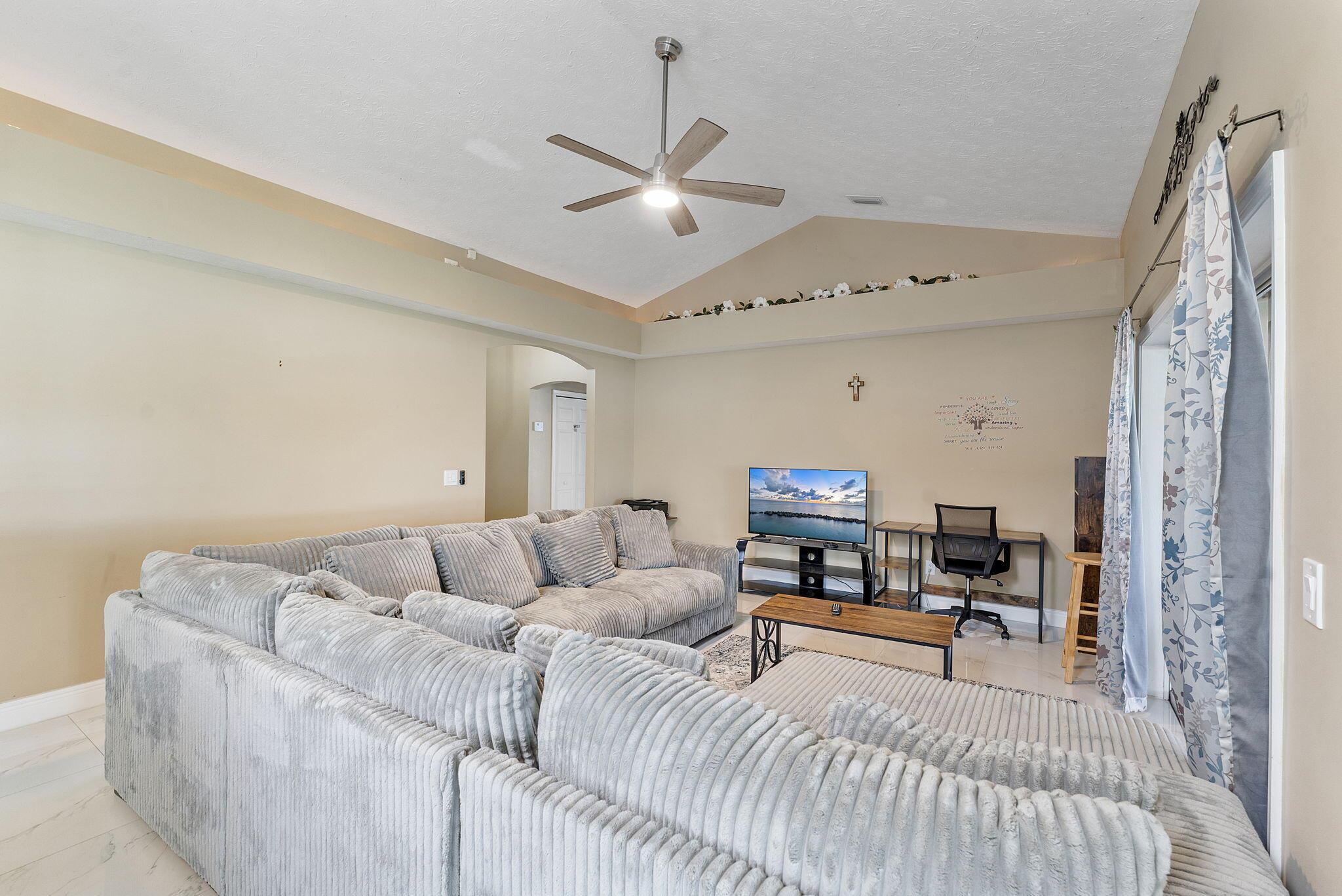 PORT ST LUCIE SECTION 35 - Residential