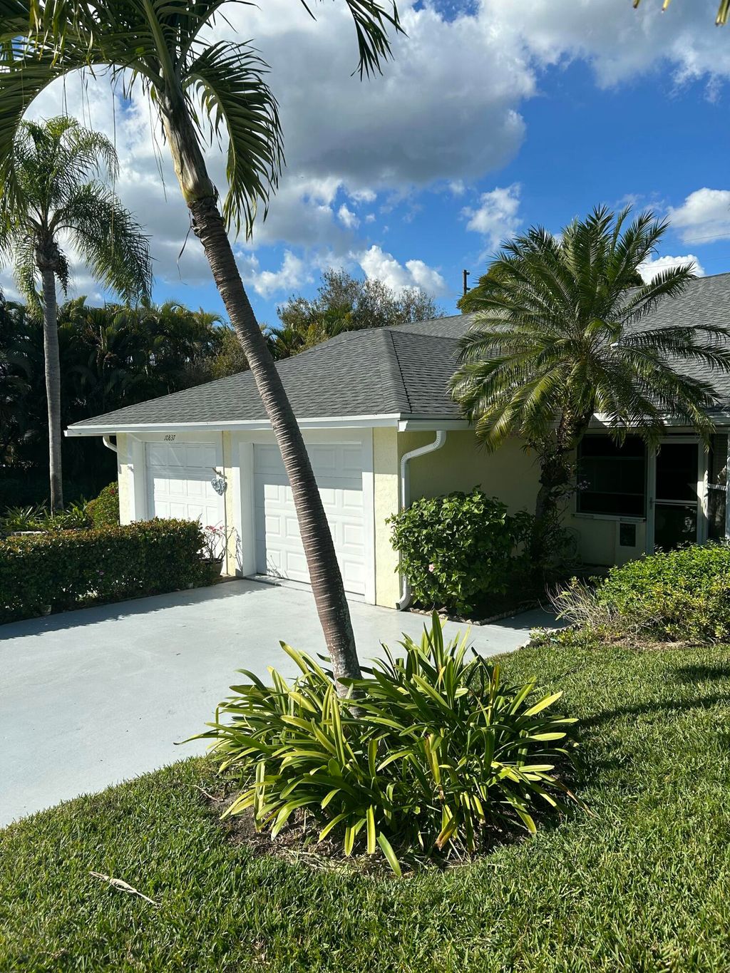 Photo of 10831 SE Sea Pines Circle, Hobe Sound, FL 33455 (MLS # R11152640)