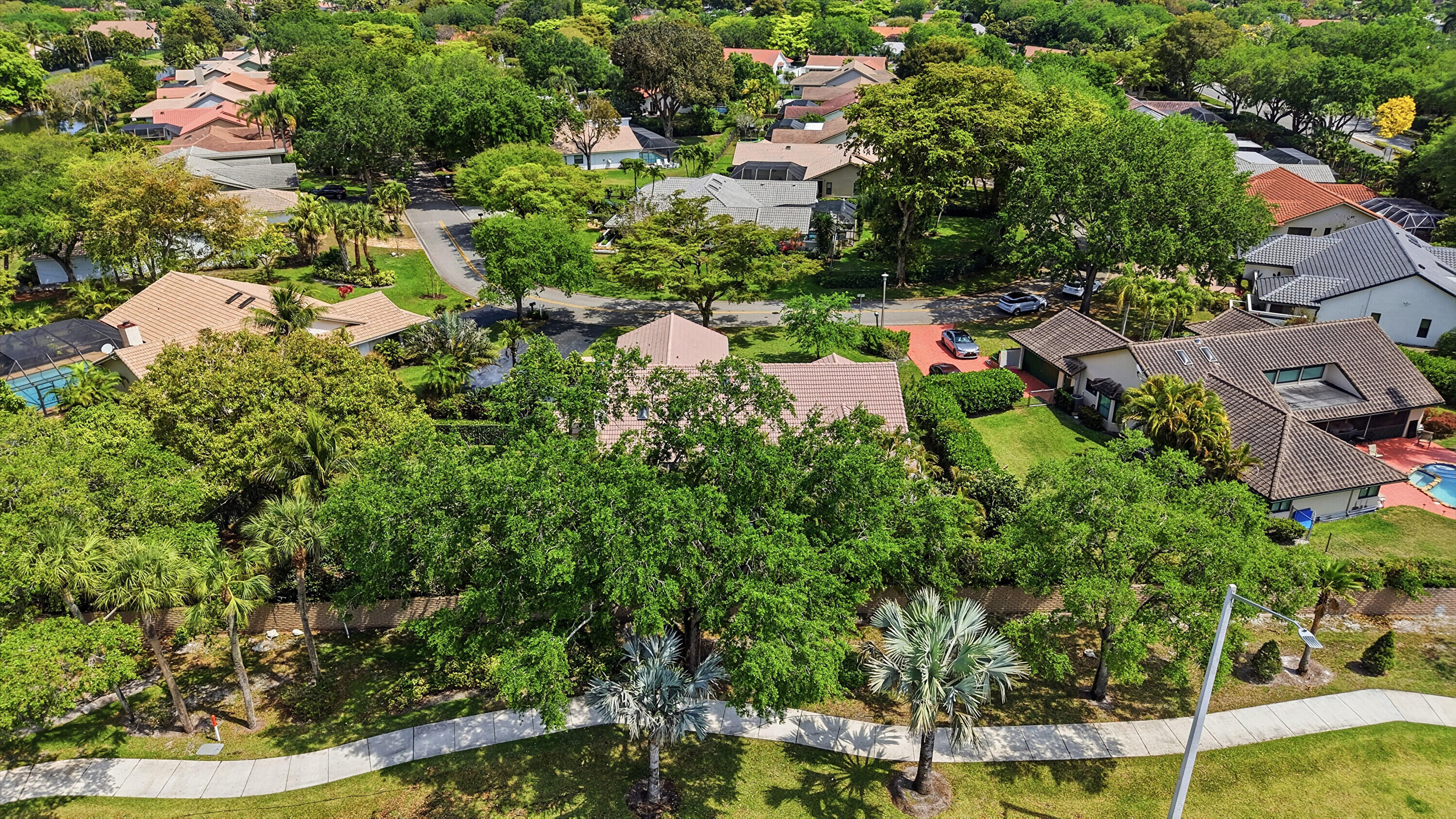 PINE RIDGE - Residential