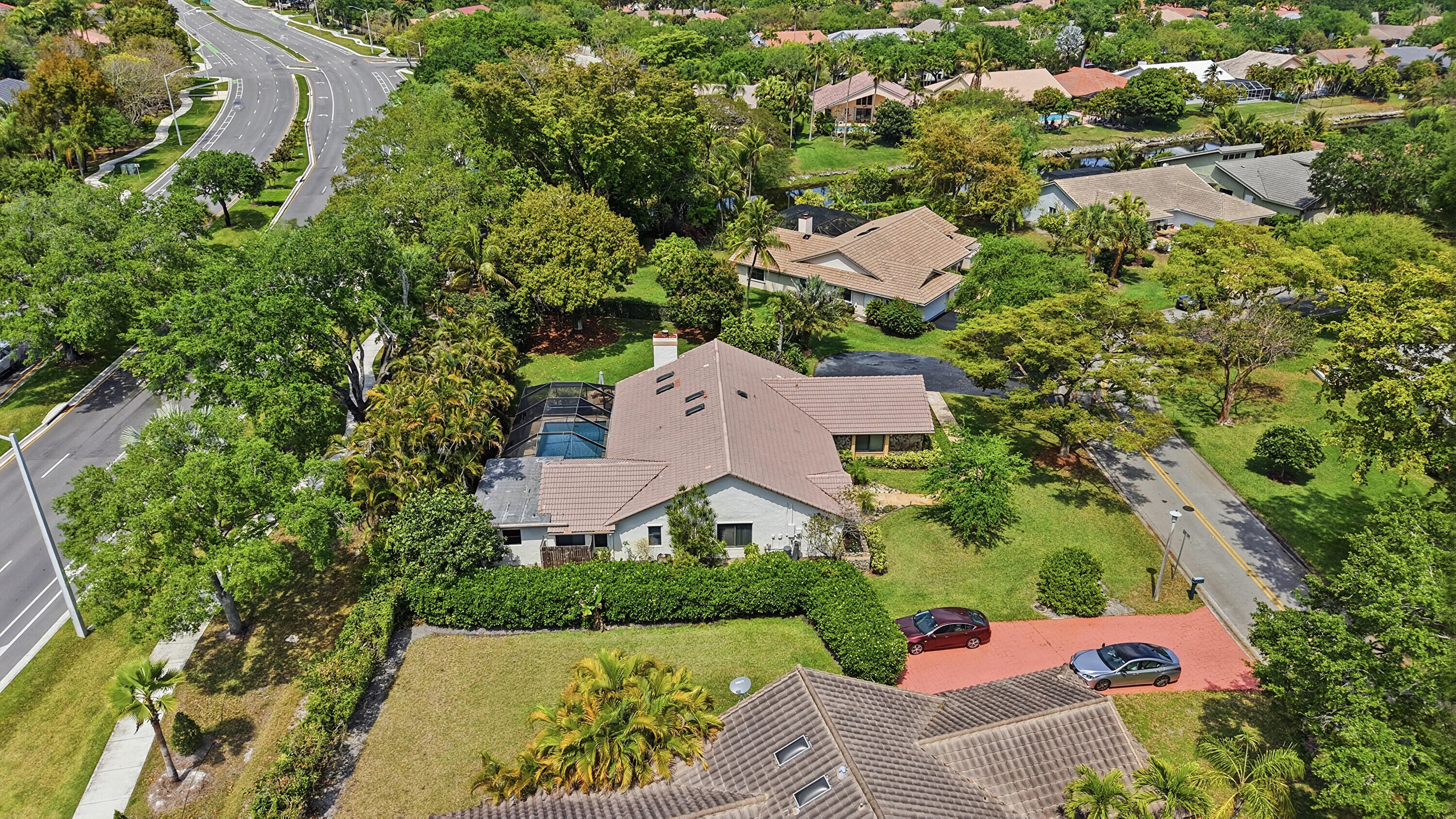 PINE RIDGE - Residential