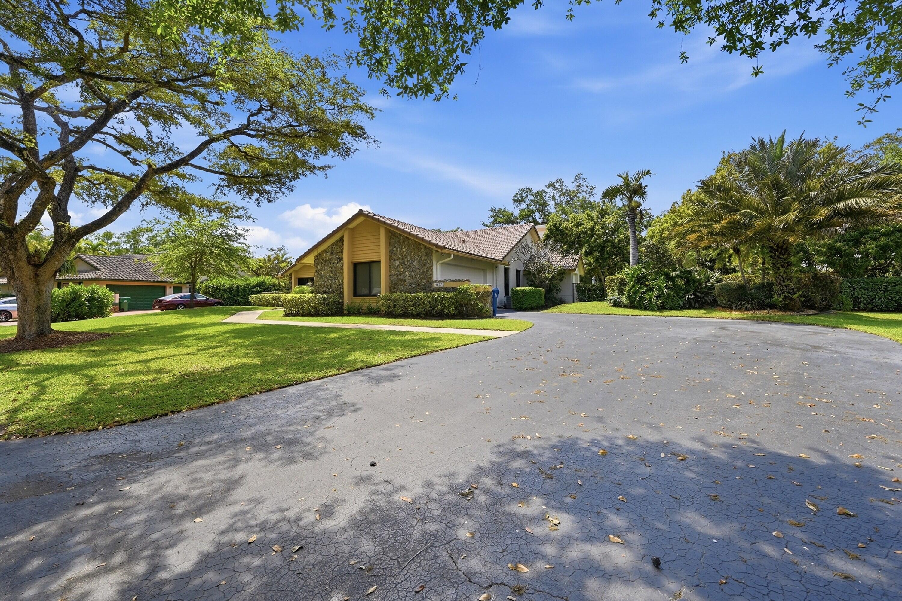 PINE RIDGE - Residential