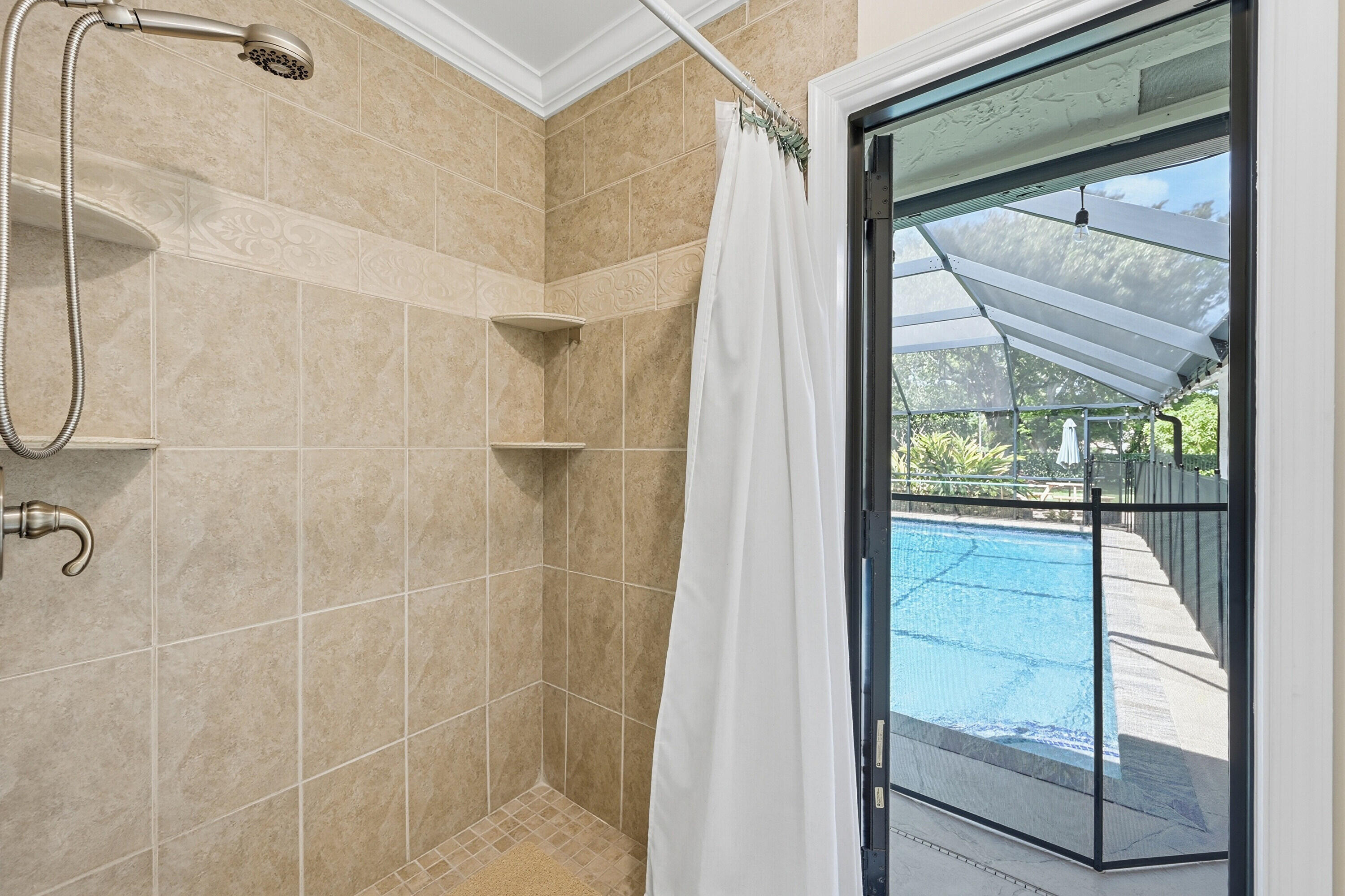 PINE RIDGE - Residential