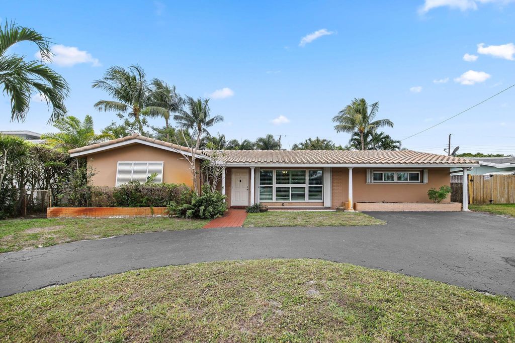 Photo of 5221 NE 17th Avenue, Fort Lauderdale, FL 33334 (MLS # F10549442)