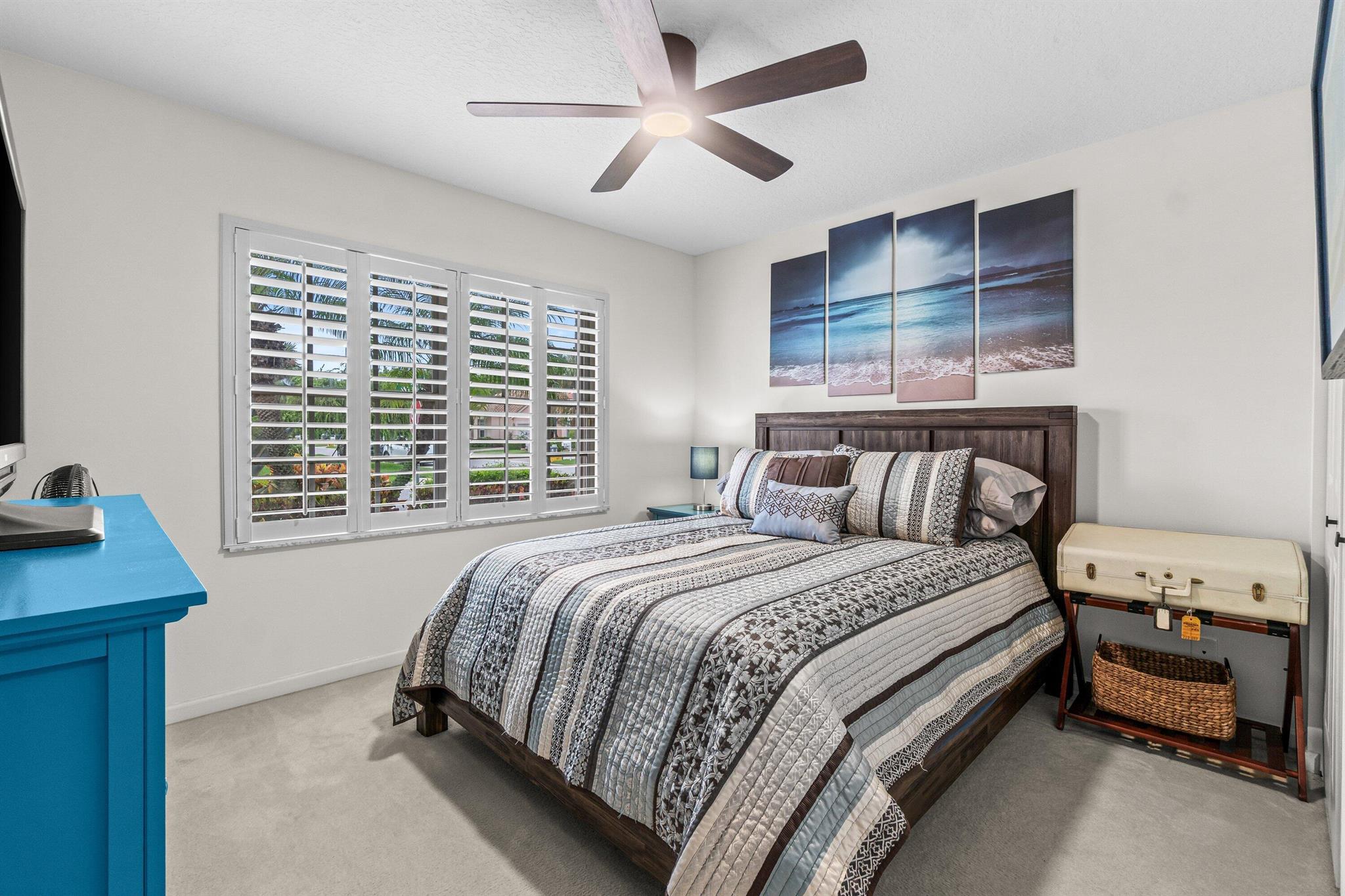 CASCADE LAKES - Residential