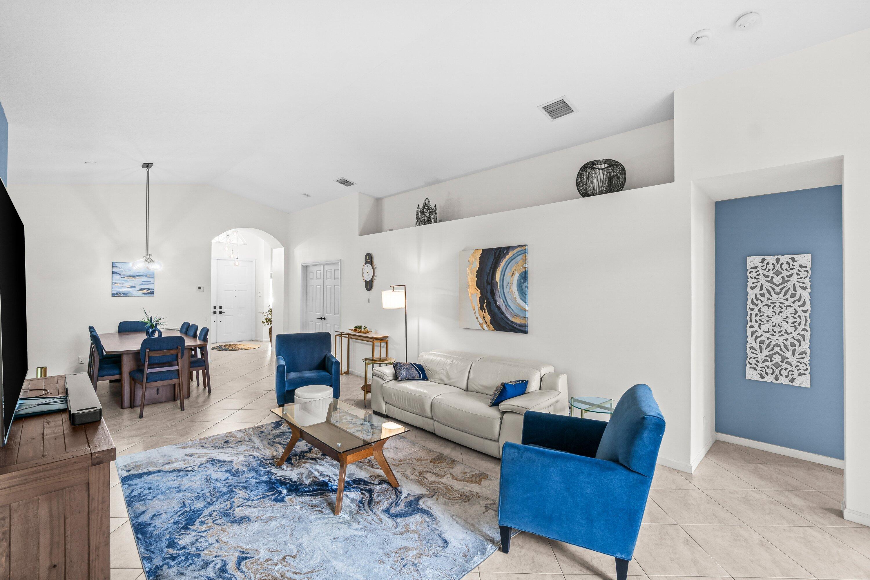 CASCADE LAKES - Residential