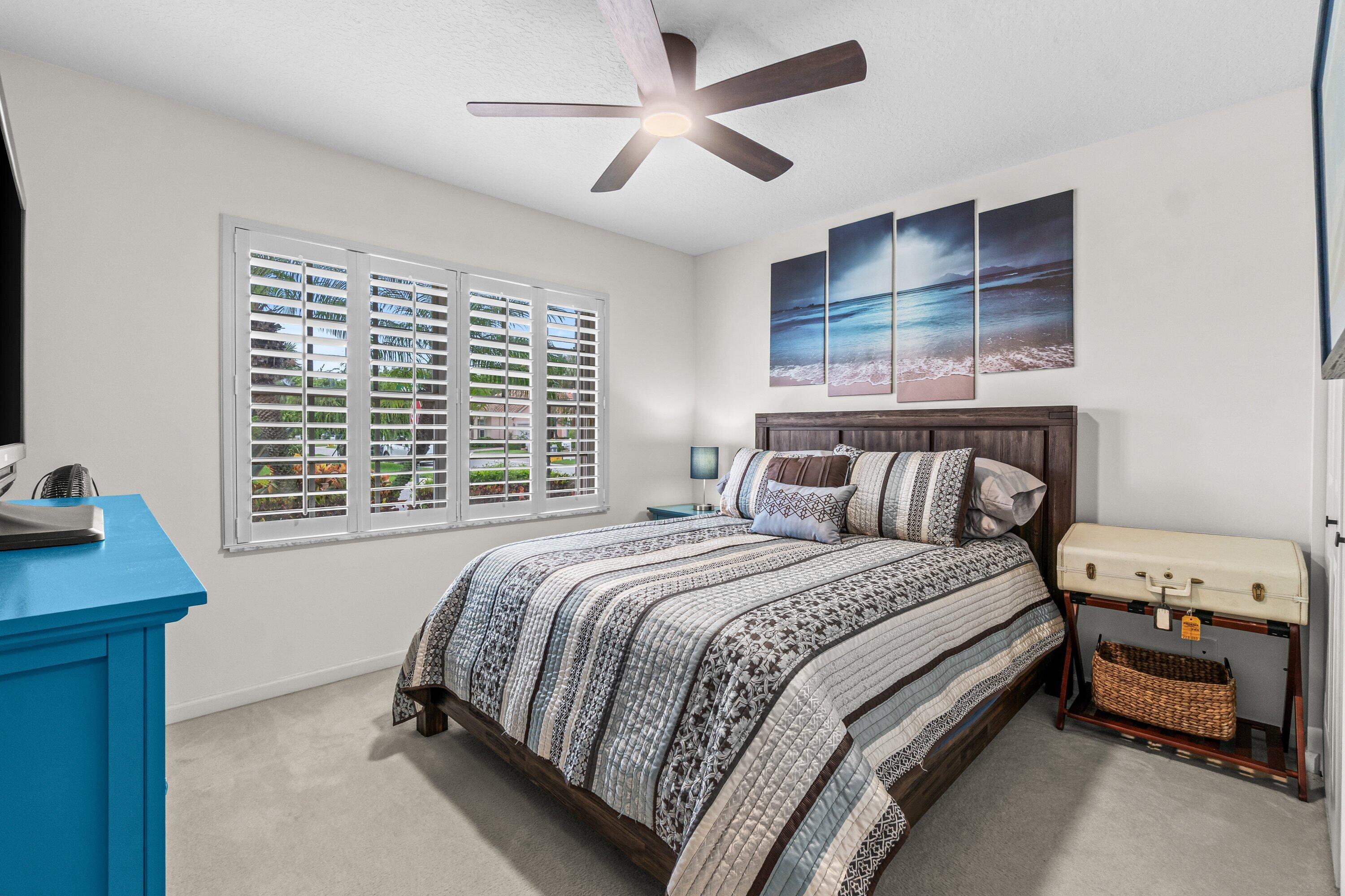 CASCADE LAKES - Residential