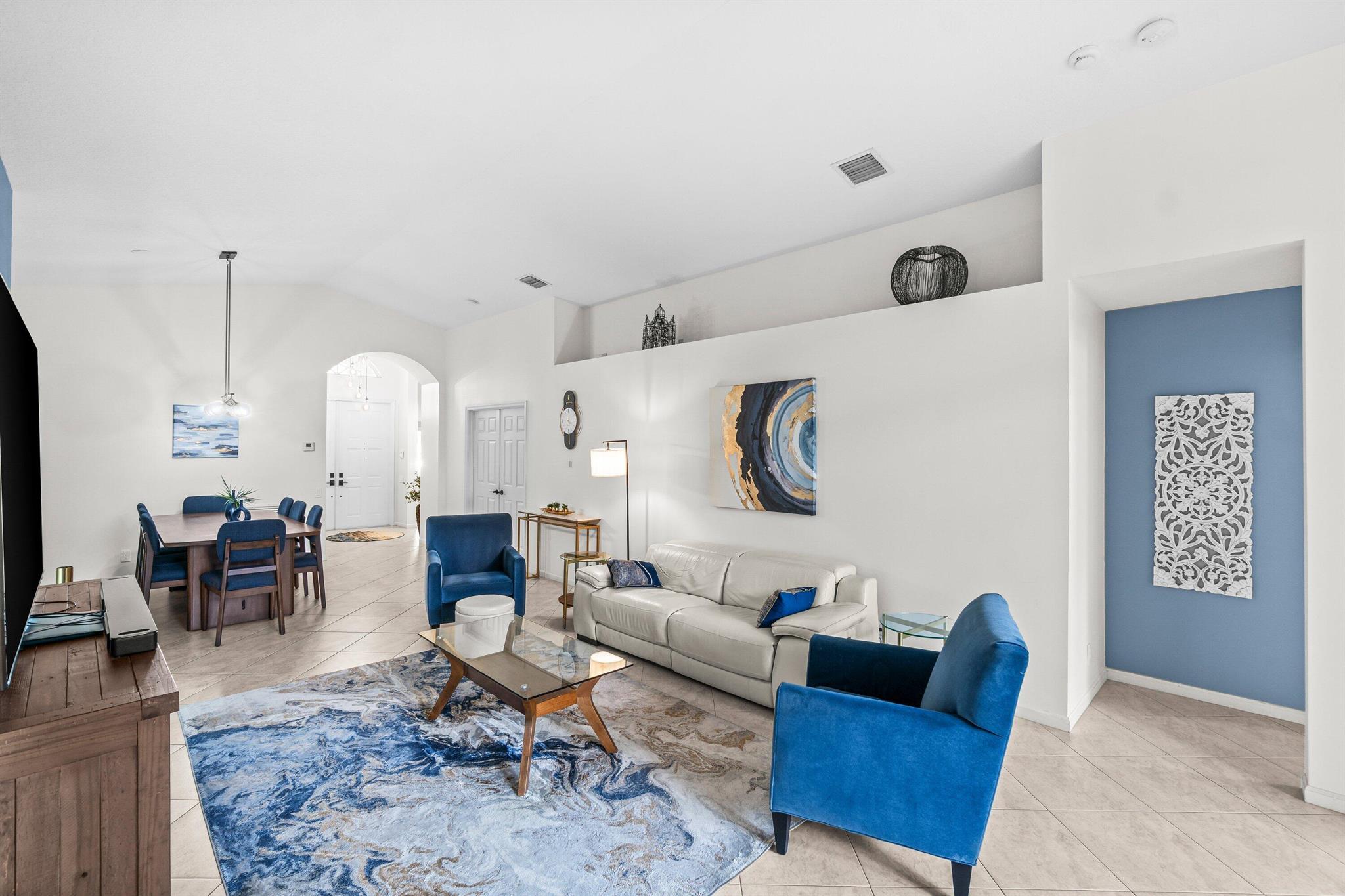 CASCADE LAKES - Residential