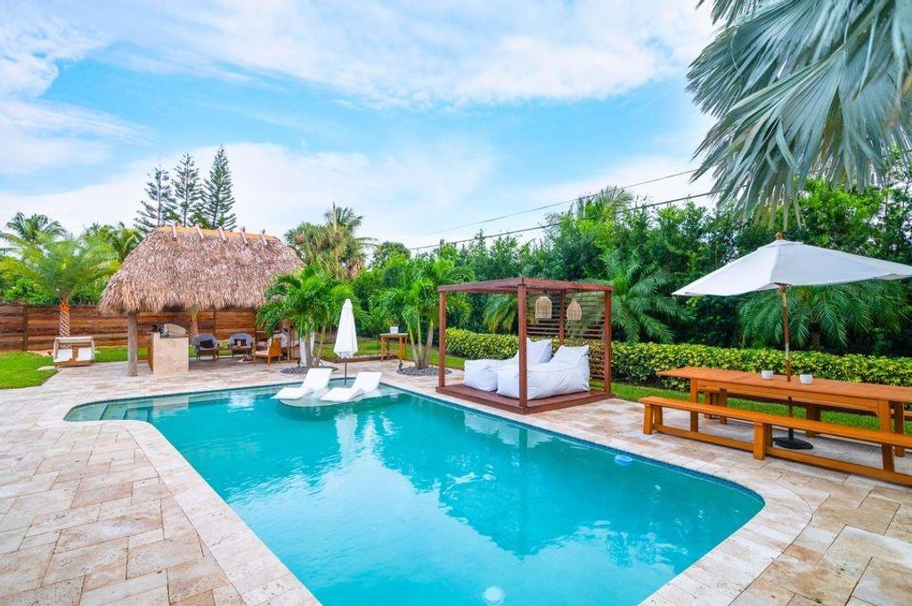 Photo of 1502 NW 5th Street, Boca Raton, FL 33486 (MLS # F10487343)