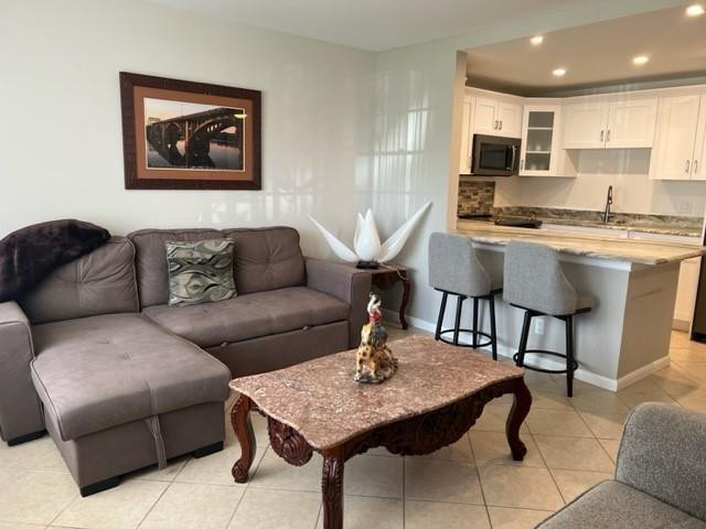 CAMBRIDGE CONDO - Residential Lease