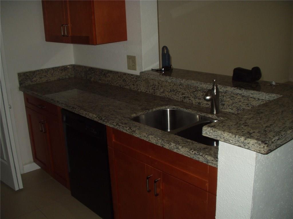 Savannah At Riverside Con - Residential Lease