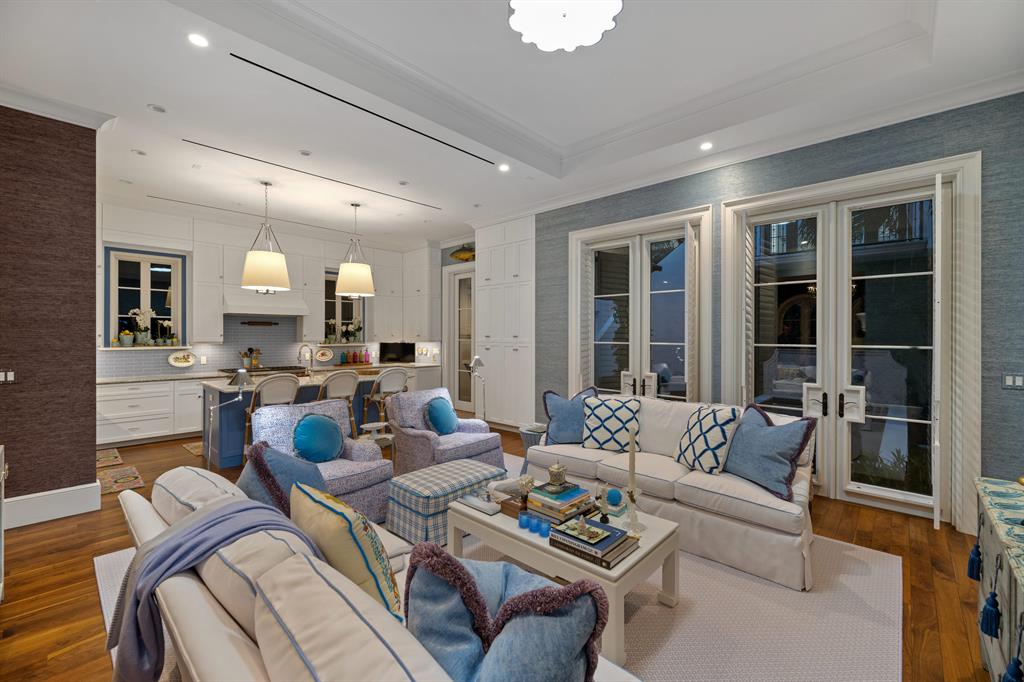 ROYAL PARK - Residential