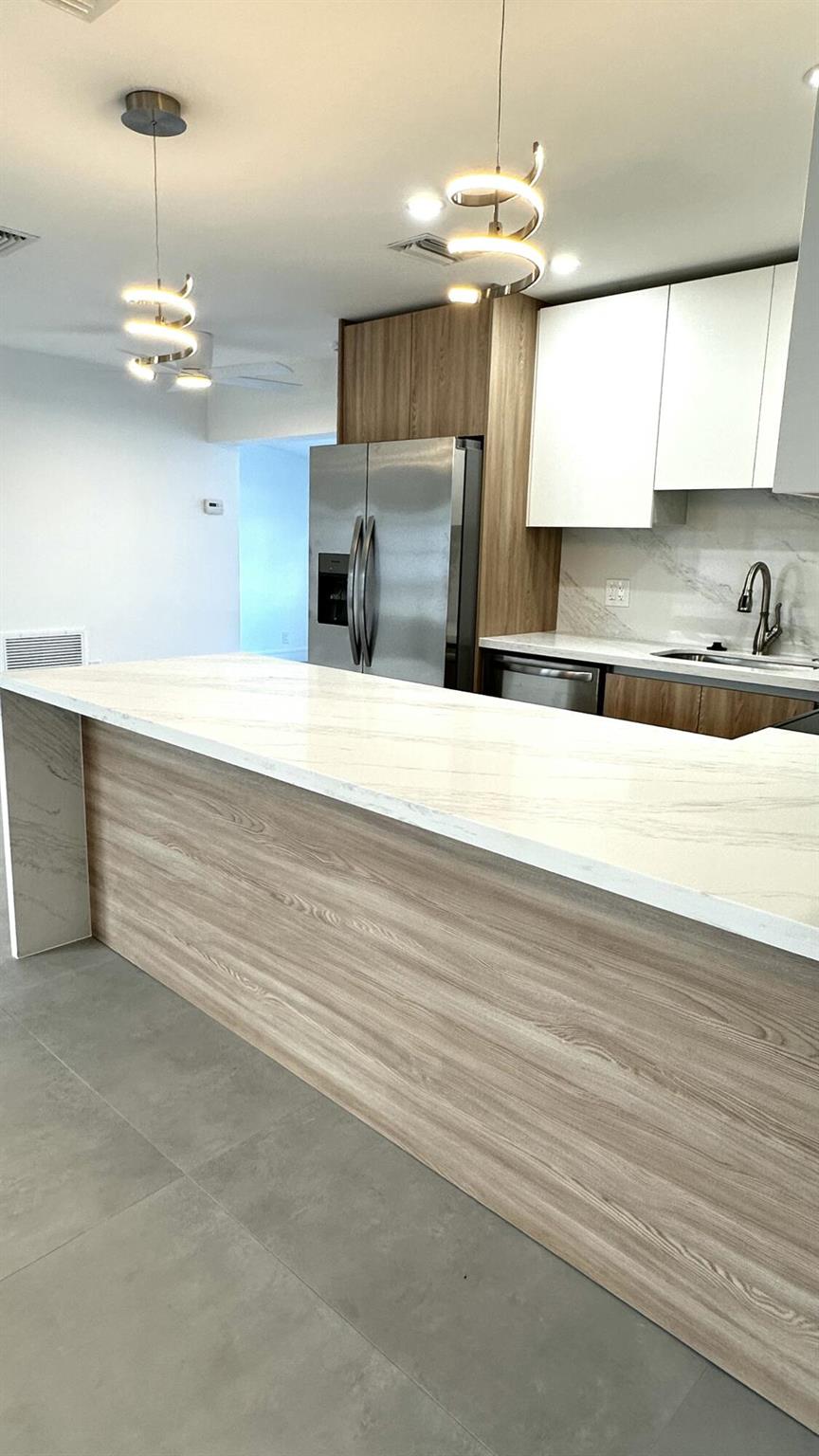 LAKE BELVEDERE ESTATES 3R - Residential Lease