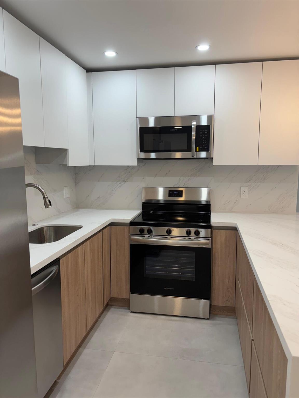 LAKE BELVEDERE ESTATES 3R - Residential Lease