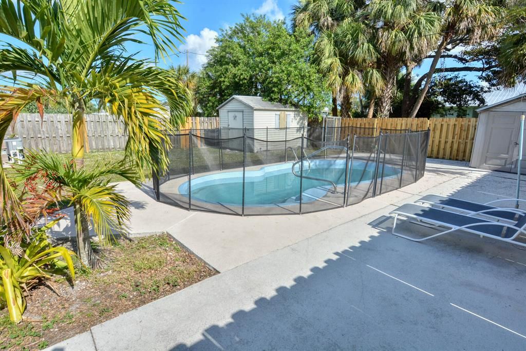 Photo of 411 SE Fini Drive, Stuart, FL 34996 (MLS # R10855306)