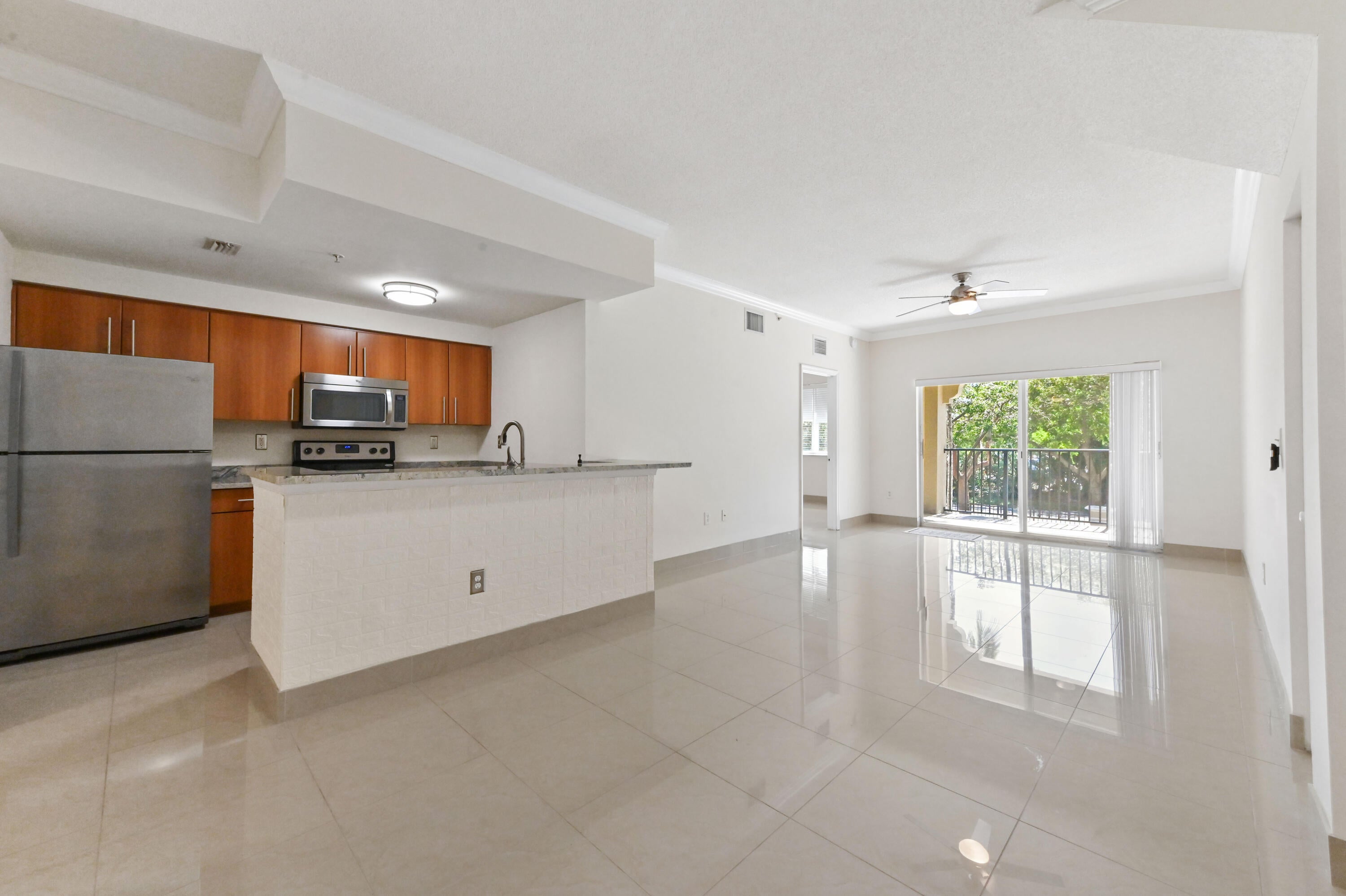 6020 W Sample Road 204