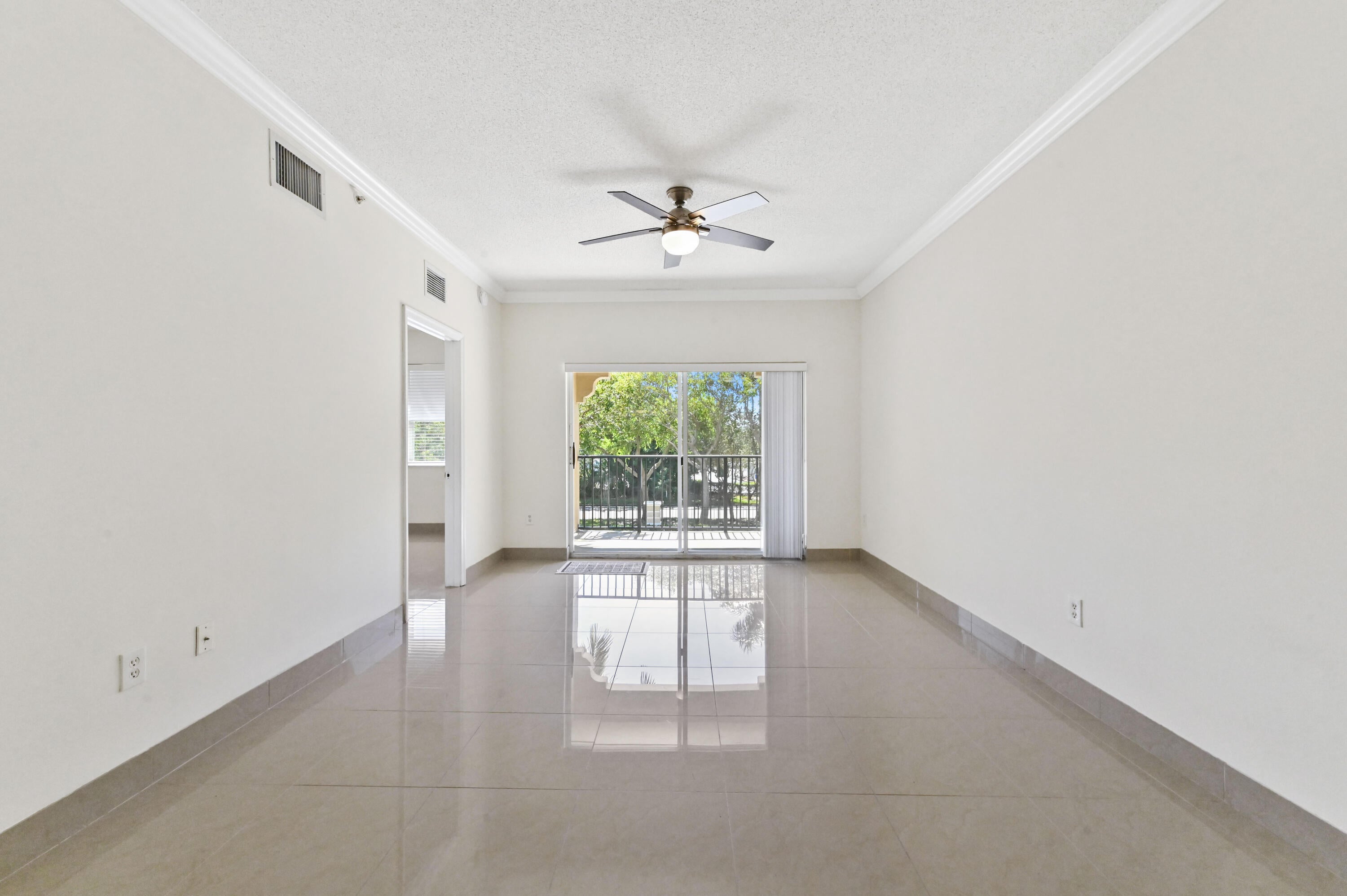 6020 W Sample Road 204
