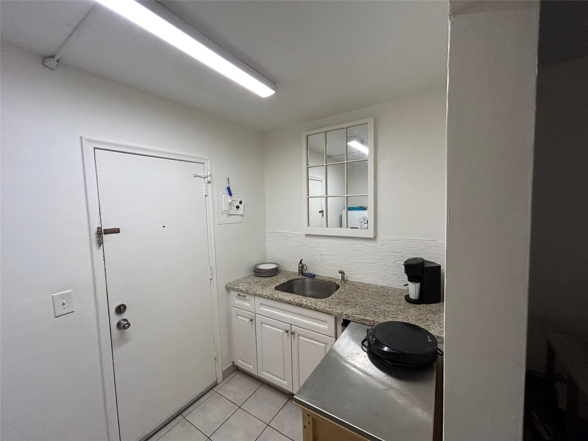 6260 NE 18th Ave 807