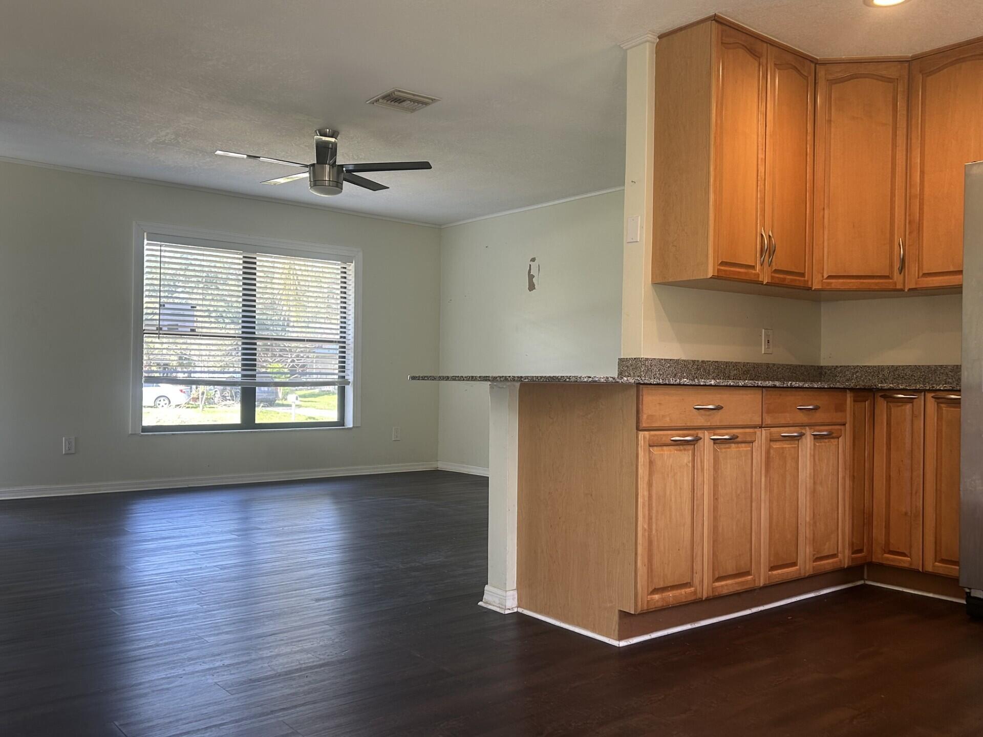 LAKEWOOD PARK UNIT 7 - Residential
