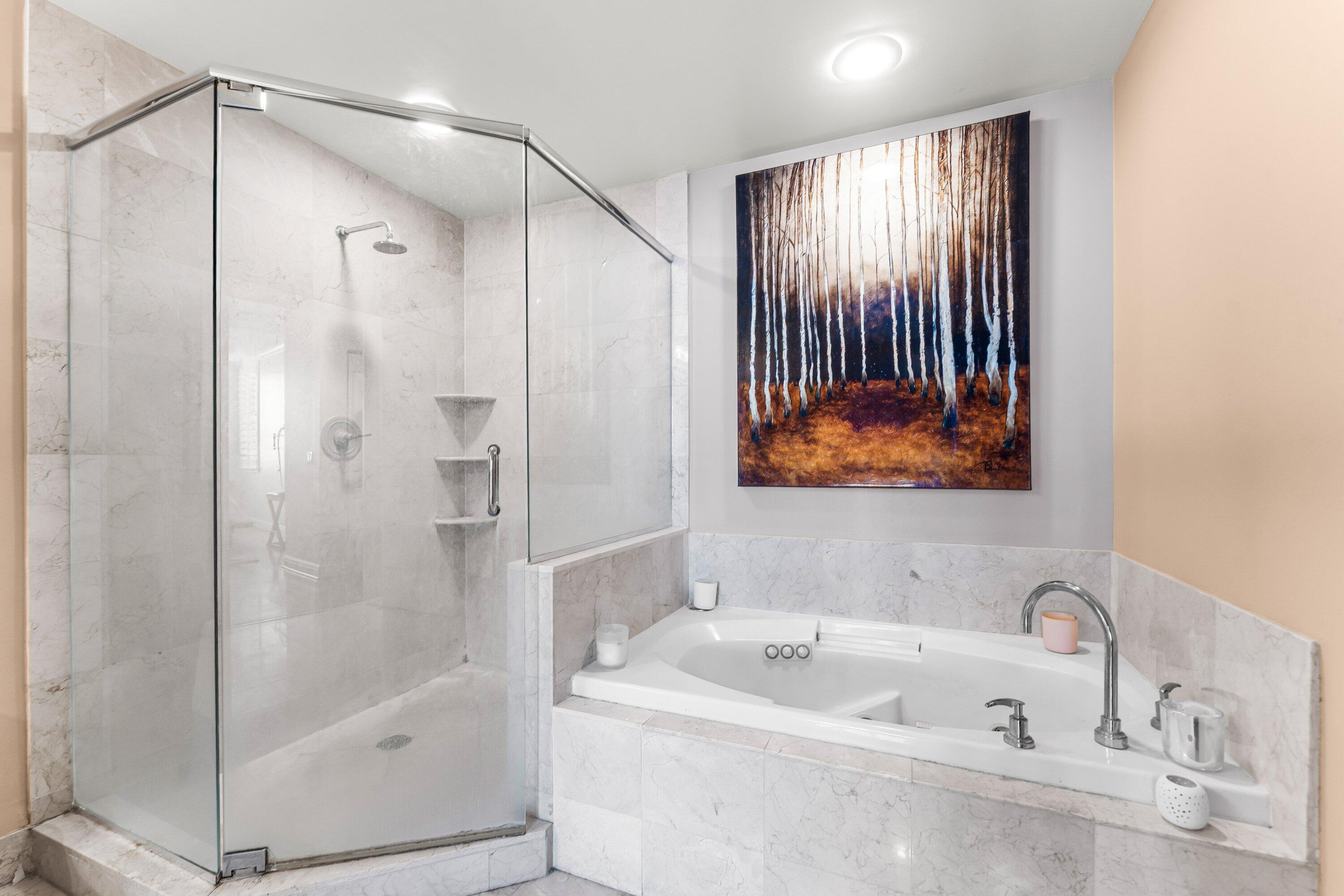 350 LAS OLAS PLACE CONDO - Residential