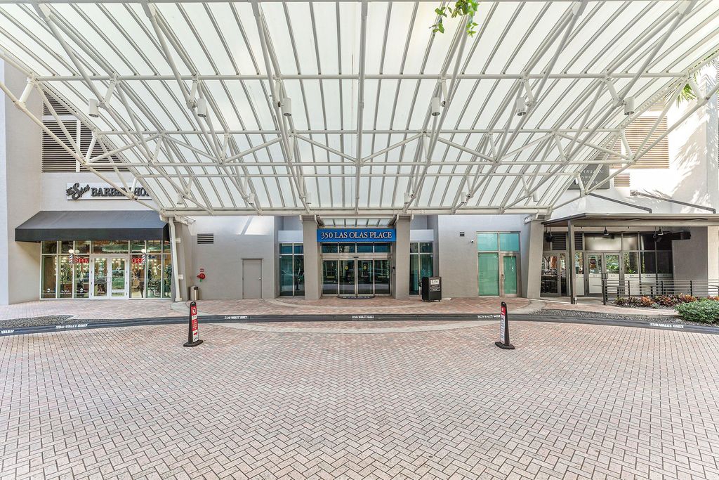 Photo of 350 SE 2nd Street #2860, Fort Lauderdale, FL 33301 (MLS # B26003594)