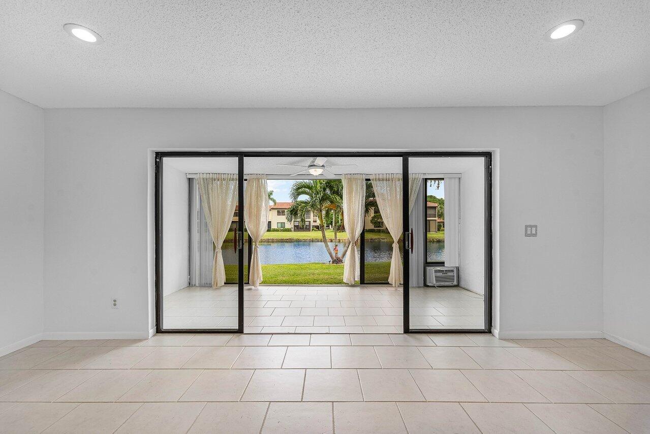 8566 Casa Del Lago 47 F