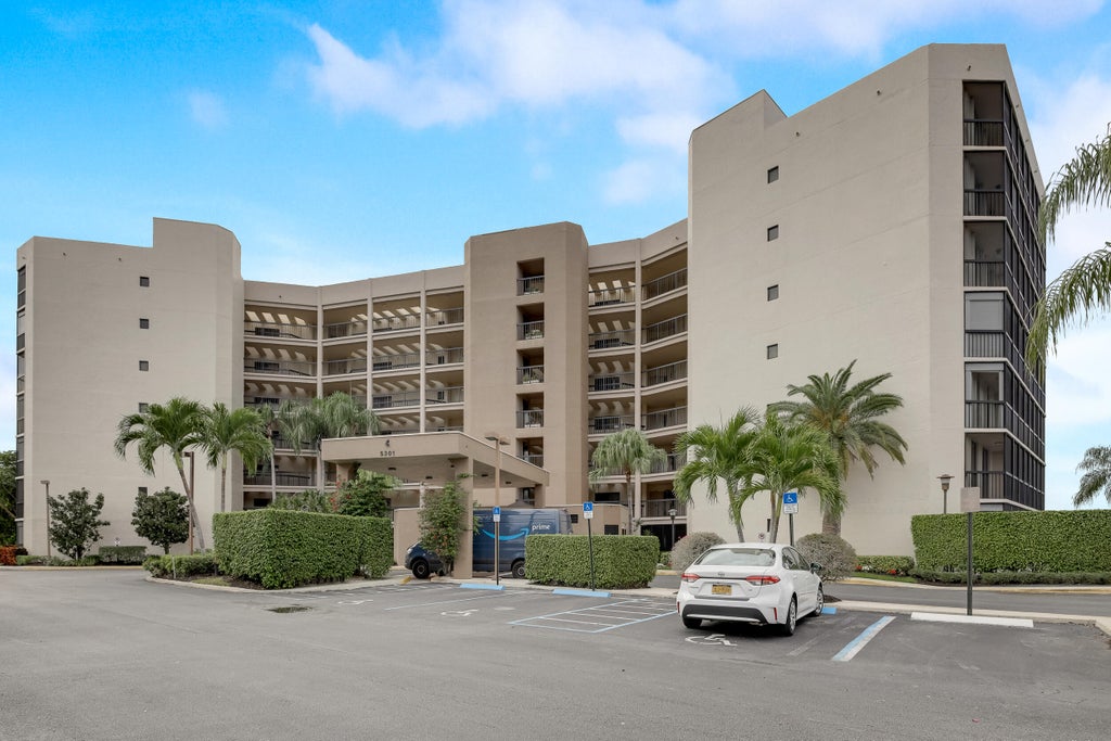 Photo of 5301 FOUNTAINS Drive S #501, Lake Worth, FL 33467 (MLS # B26080759)