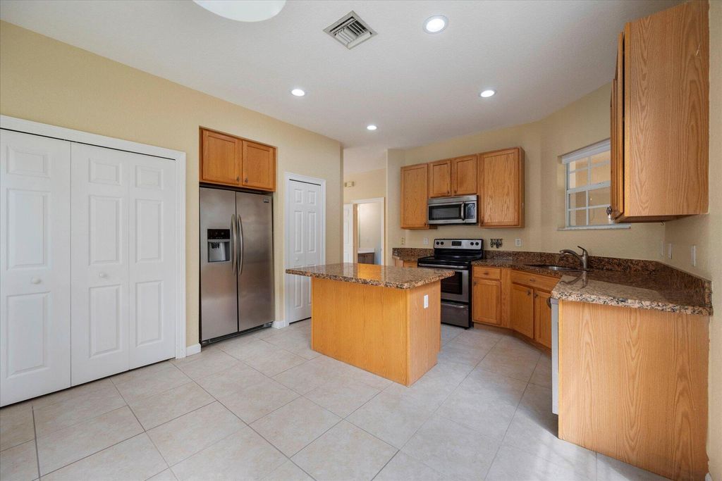 Photo of 8023 Murano Circle, Palm Beach Gardens, FL 33418 (MLS # R11040005)