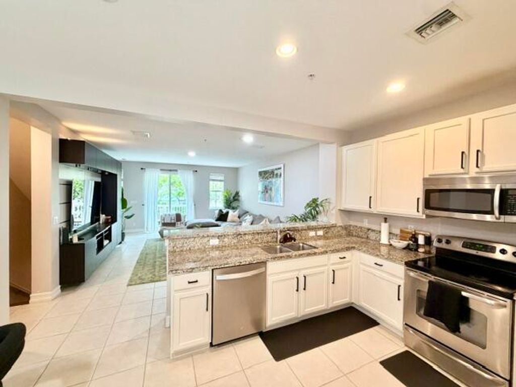 Photo of 110 W Coda Circle, Delray Beach, FL 33444 (MLS # B26045830)